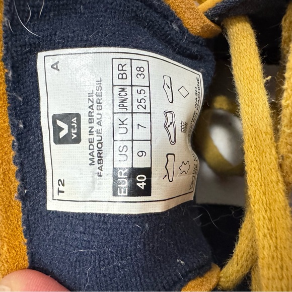 Veja Campo Nubuck  women’s  Mustard Yellow Leather Casual Sneakers size 9 - Picture 9 of 9